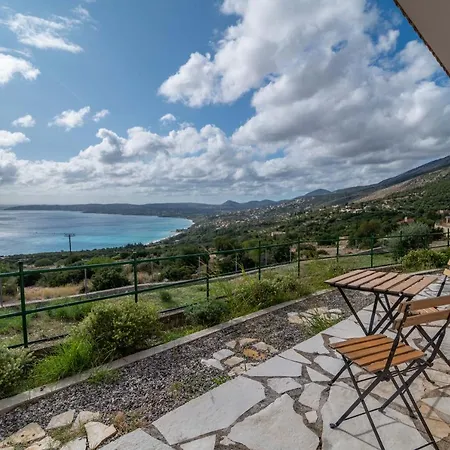 Apartment Lorraine's Style Studios, Swimming Pool And Bbq Only For Guests