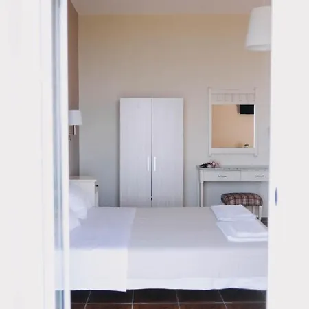 Lorraine's Style Studios, Swimming Pool And Bbq Only For Guests Apartment Lourdata (Kefalonia)