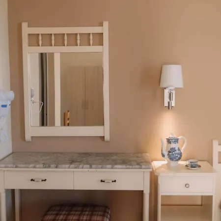 Lorraine's Style Studios, Swimming Pool And Bbq Only For Guests Lourdata (Kefalonia)