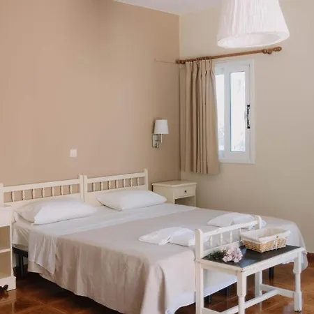 Apartment Lorraine's Style Studios, Swimming Pool And Bbq Only For Guests *