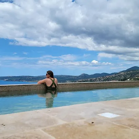 Apartment Lorraine's Style Studios, Swimming Pool And Bbq Only For Guests