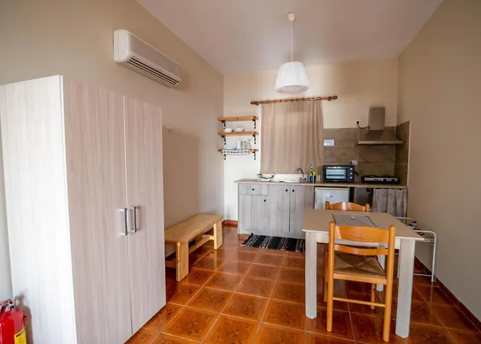 Apartament Lorraine's Style Studios, Shared Swimming Pool And Bbq Only For Guests At Simotata Village Lourdata (Kefalonia)