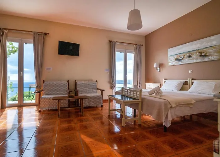 Apartament Lorraine's Style Studios, Shared Swimming Pool And Bbq Only For Guests At Simotata Village Lourdata (Kefalonia)