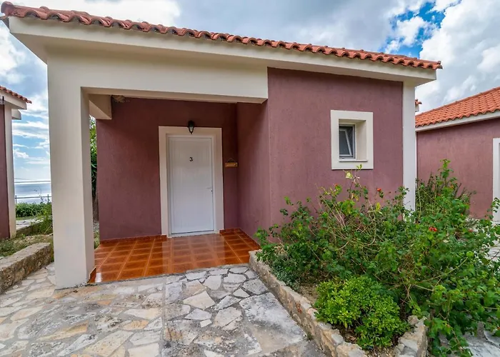 Lorraine's Style Studios, Shared Swimming Pool And Bbq Only For Guests At Simotata Village Apartament Lourdata (Kefalonia)