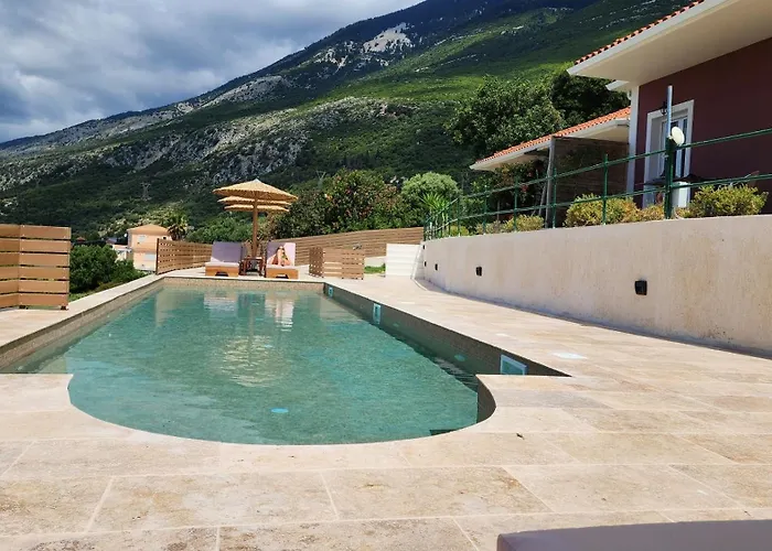 Lorraine's Style Studios, Shared Swimming Pool And Bbq Only For Guests At Simotata Village Apartament Lourdata (Kefalonia)